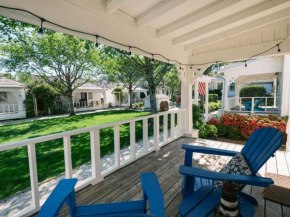 Periwinkle Cottage by Seabrook Hospitality